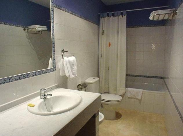 Hostal Emilia Trujillo Exterior foto
